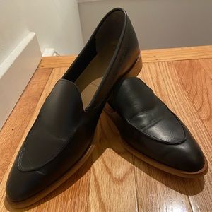 Size 10 everlane loafers. Like new. Only worn once.